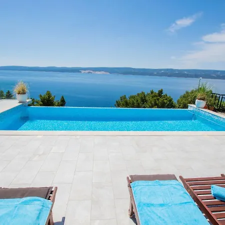 Cozy Seaside Apartment Celina