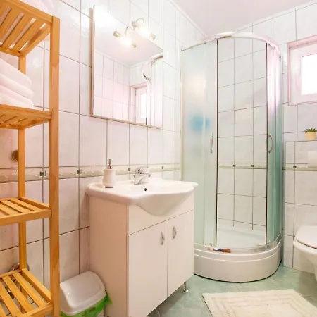 Cozy Seaside Apartman Čelina