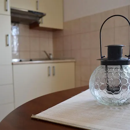 Cozy Seaside Apartment