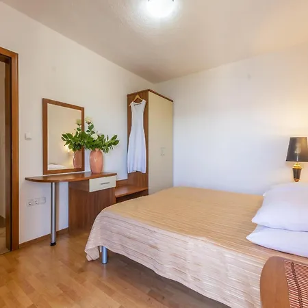 Cozy Seaside Čelina
