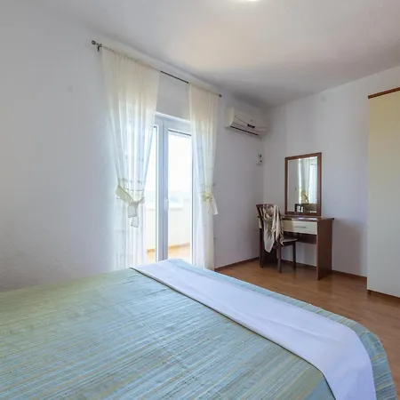 Cozy Seaside Apartman Čelina