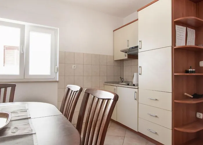 Cozy Seaside Apartament *