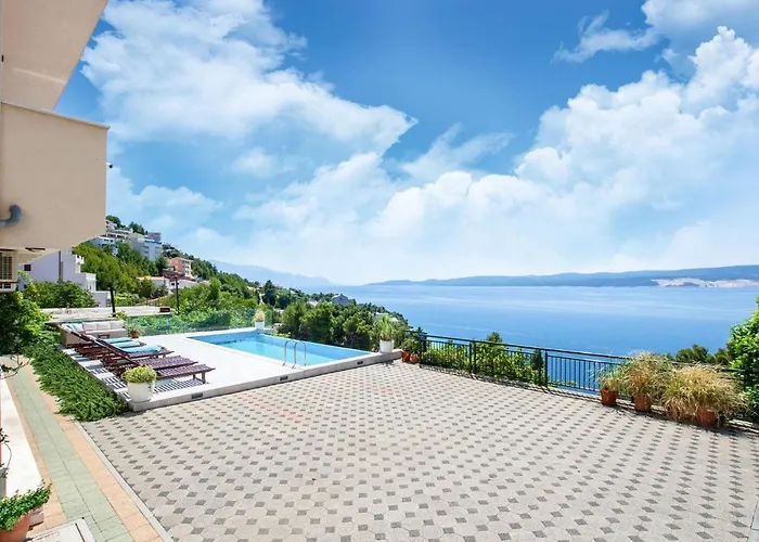 Cozy Seaside Apartament Celina